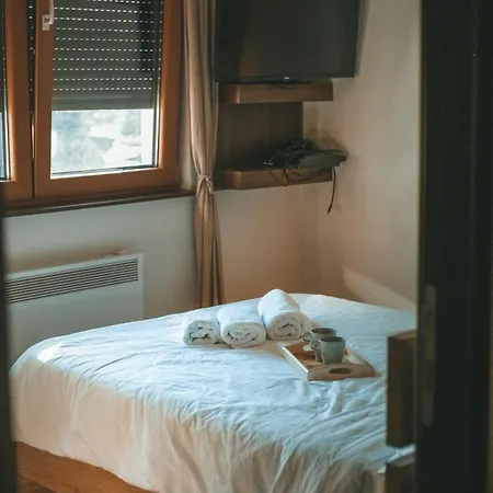 Binis زلاتيبور